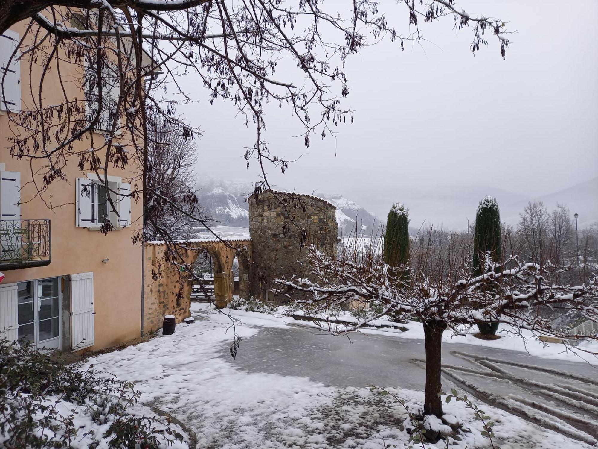 Les Du Chateau *