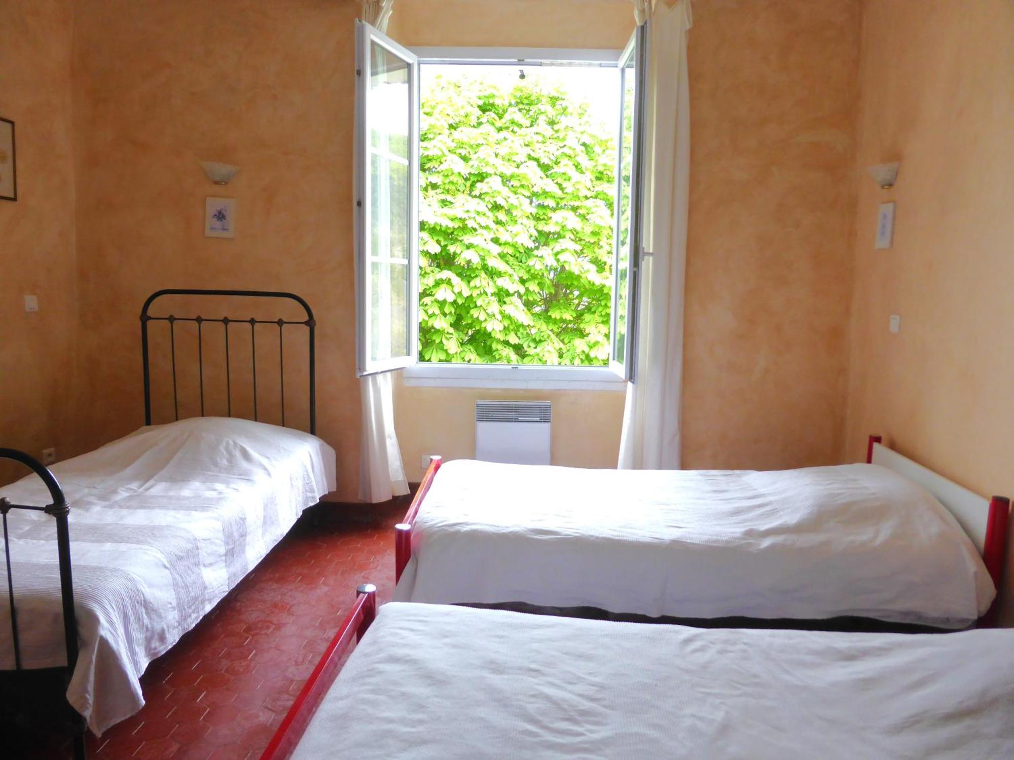 Les Du Chateau *